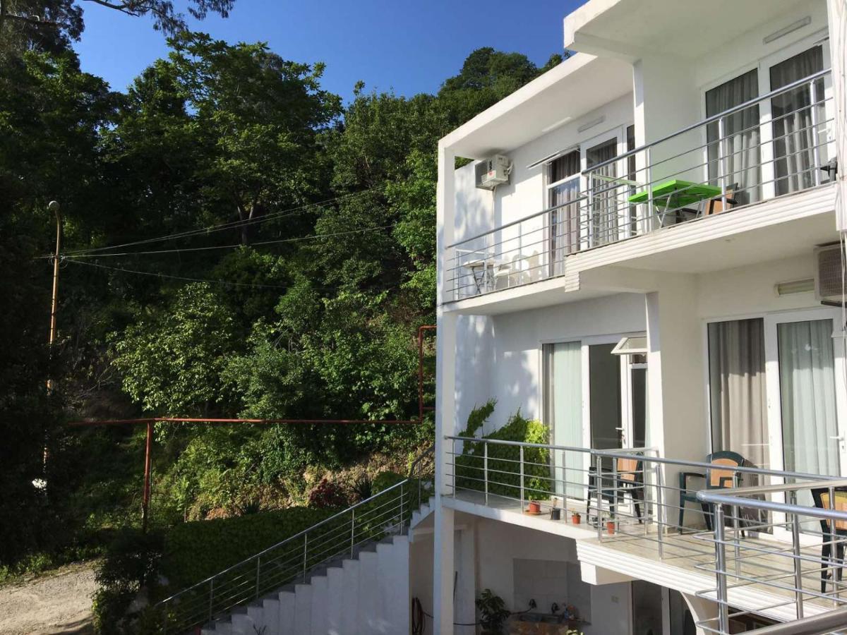 Rezo'S House Hotel Kvariati Kültér fotó
