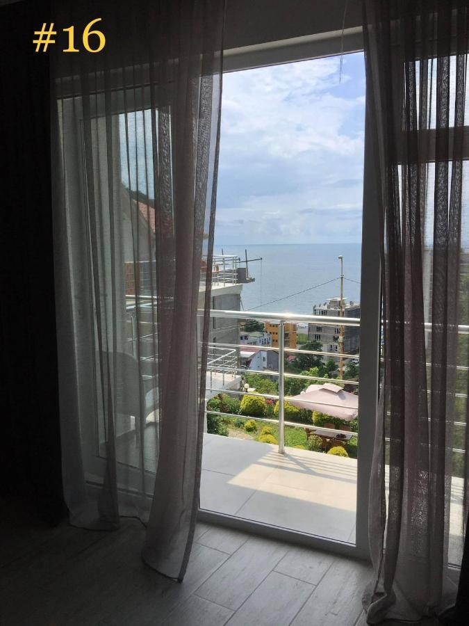 Rezo'S House Hotel Kvariati Kültér fotó