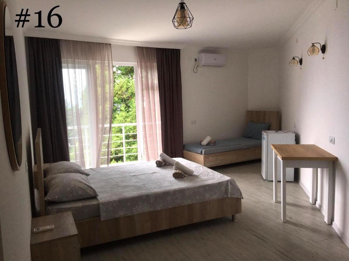 Rezo'S House Hotel Kvariati Kültér fotó