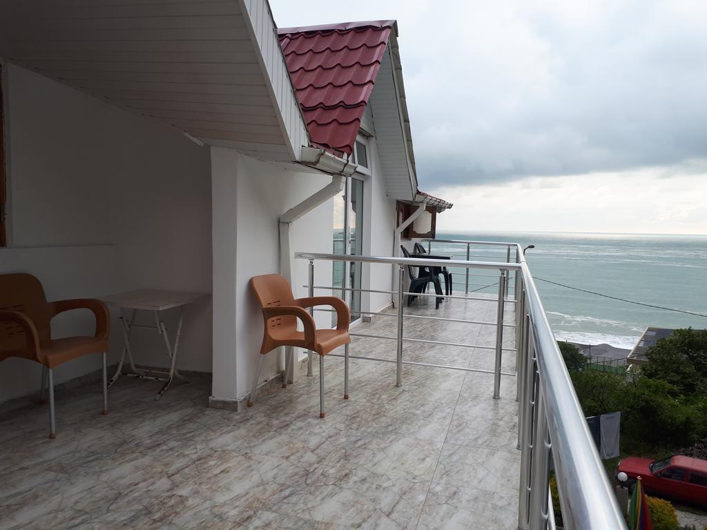 Rezo'S House Hotel Kvariati Kültér fotó