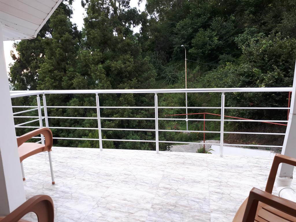 Rezo'S House Hotel Kvariati Kültér fotó
