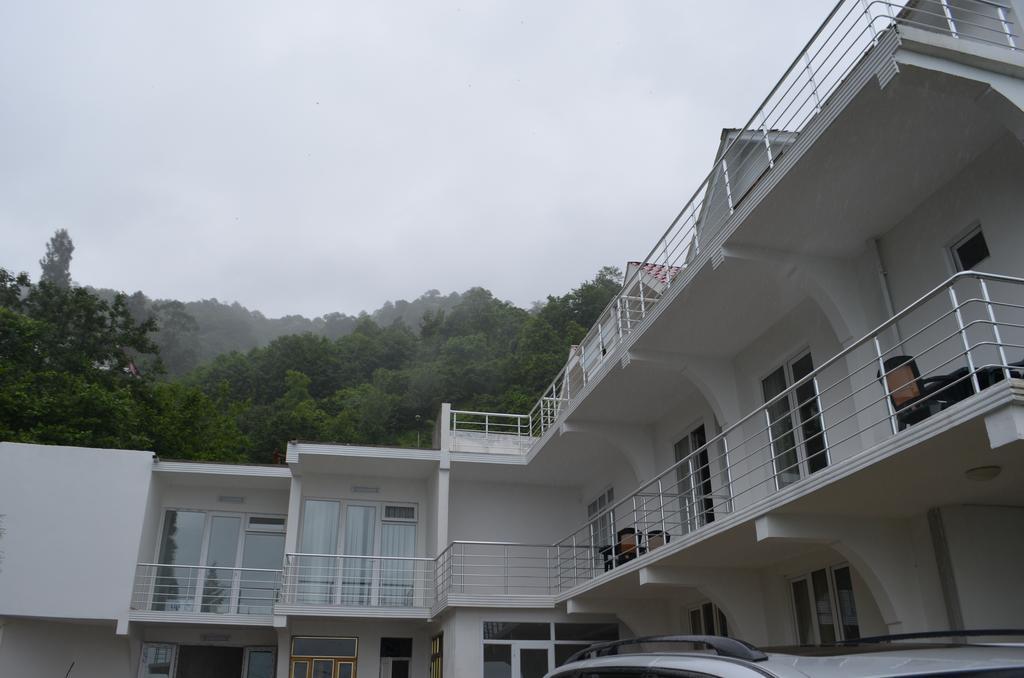 Rezo'S House Hotel Kvariati Kültér fotó