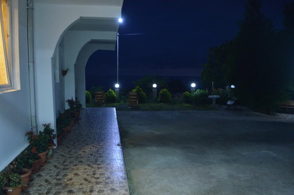 Rezo'S House Hotel Kvariati Kültér fotó