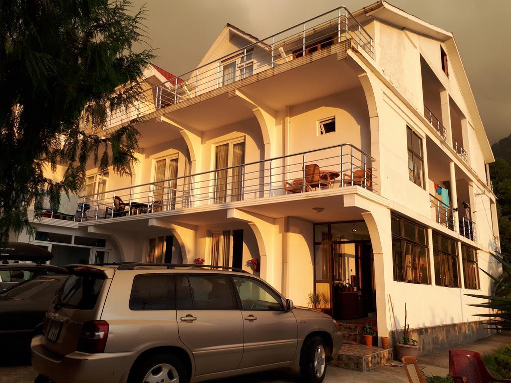 Rezo'S House Hotel Kvariati Kültér fotó