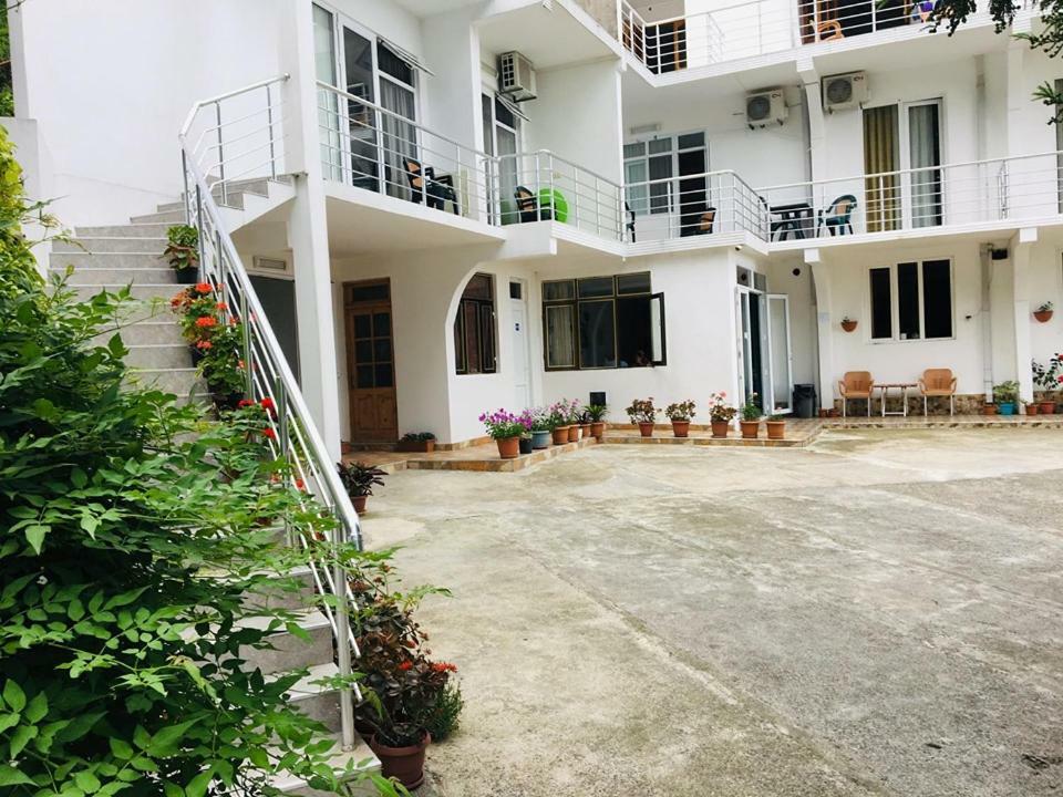 Rezo'S House Hotel Kvariati Kültér fotó